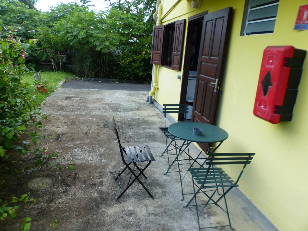 Au Petit Canal Fleuri Camp de Remire ภายนอก รูปภาพ